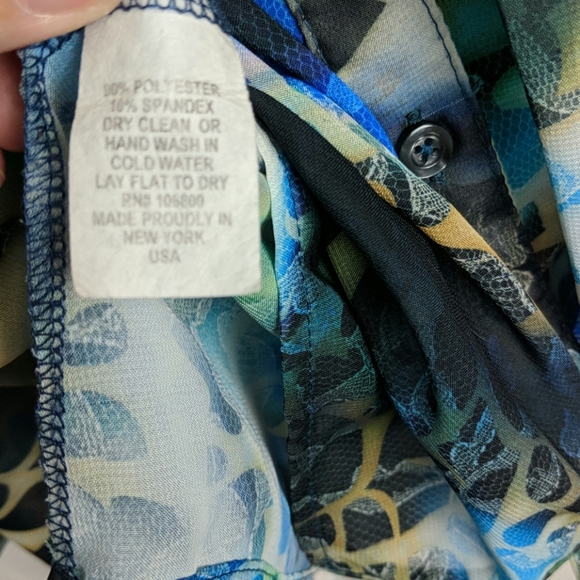 Boho Chick size small button-down blouse - Picture 5 of 8